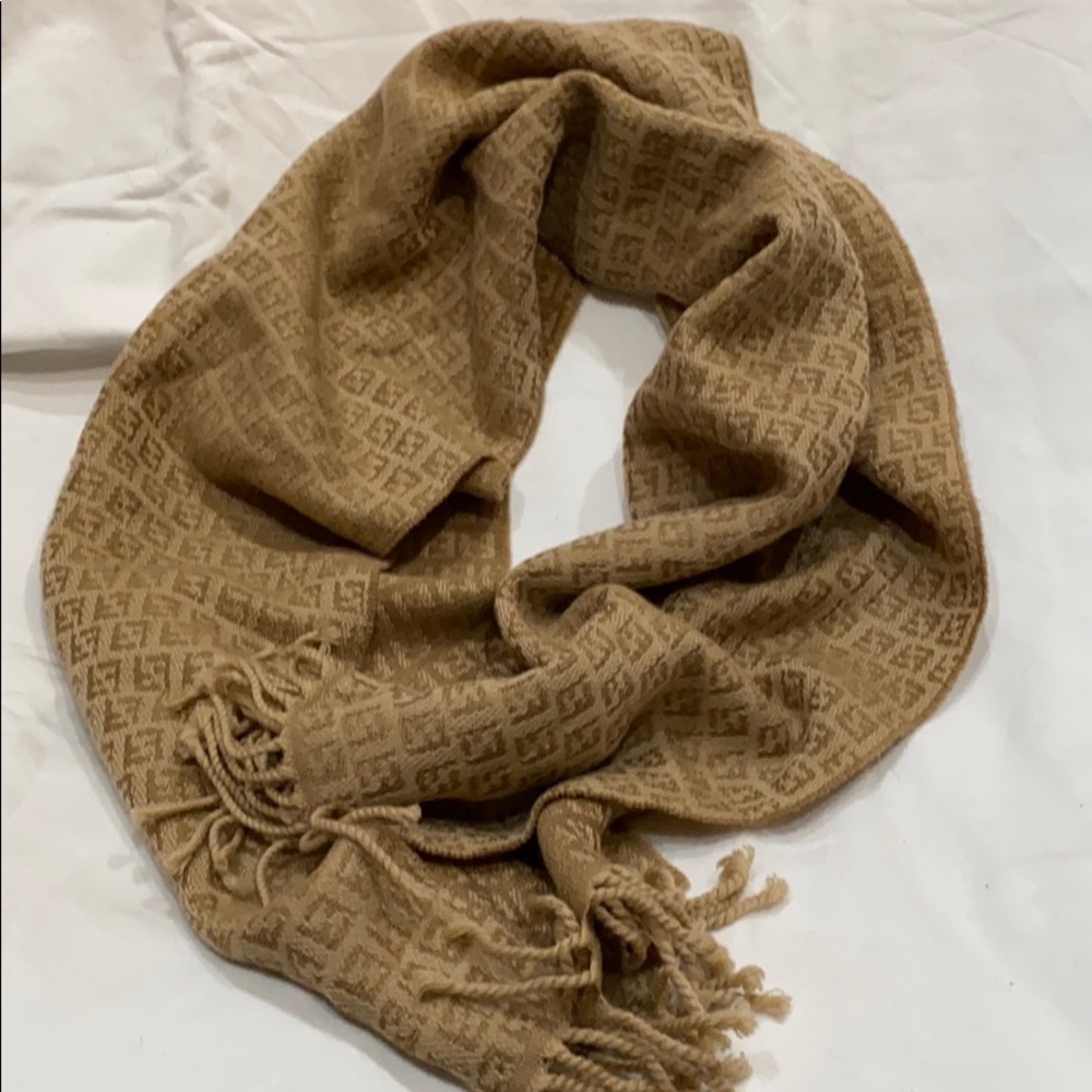 Fendi scarf 🧣